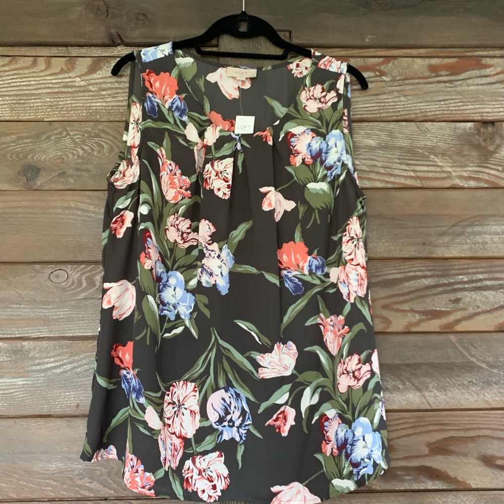 NWT Loft pleat front sleeveless blouse